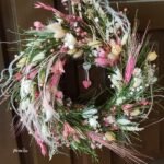wianek wiosenny z jagodzinami, różne kolory